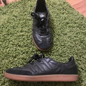 Adidas samba black with gum sole size 11